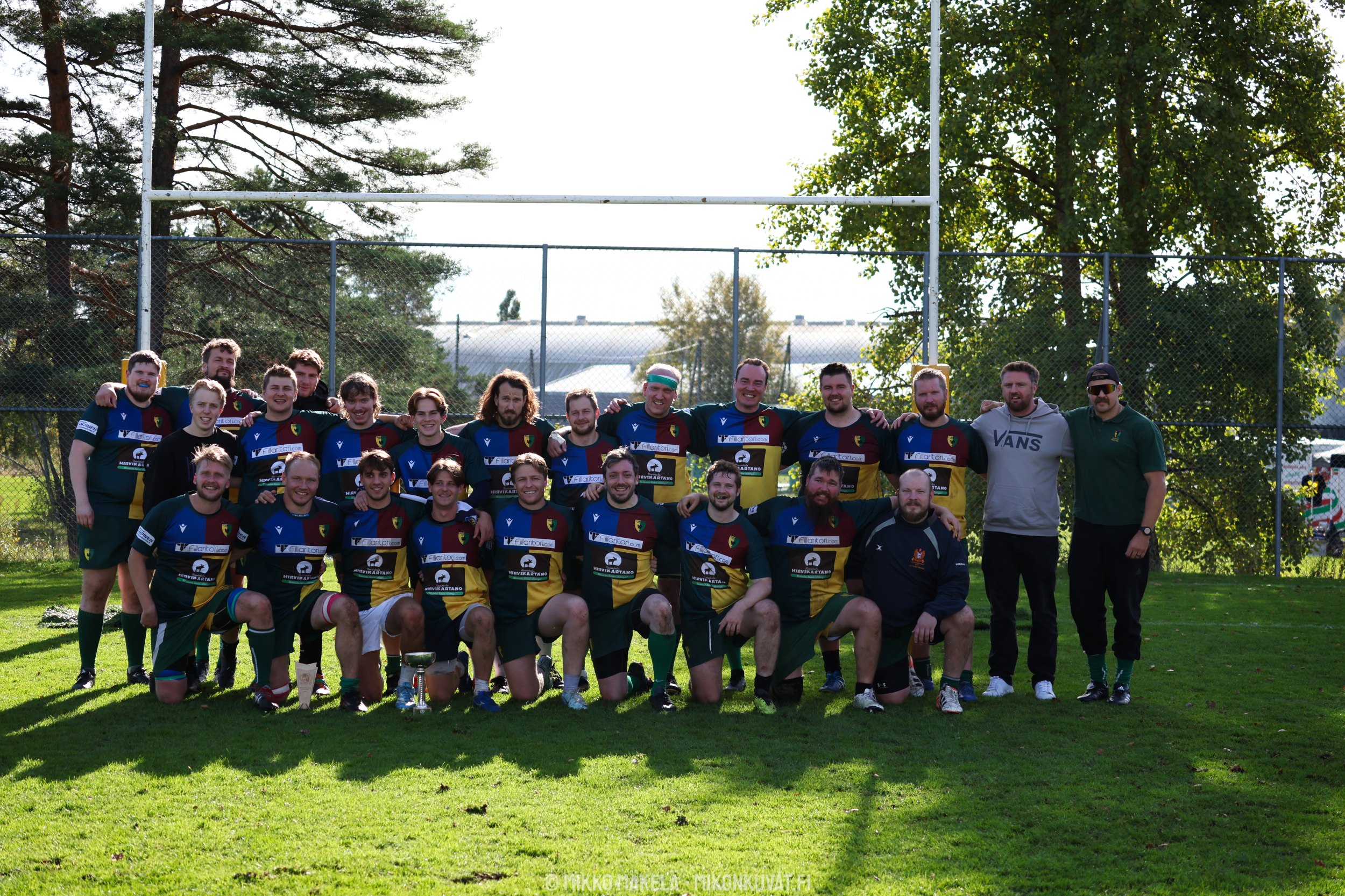Jyväskylä Rugby Clubin miesten joukkuekuva karsinnat 2025